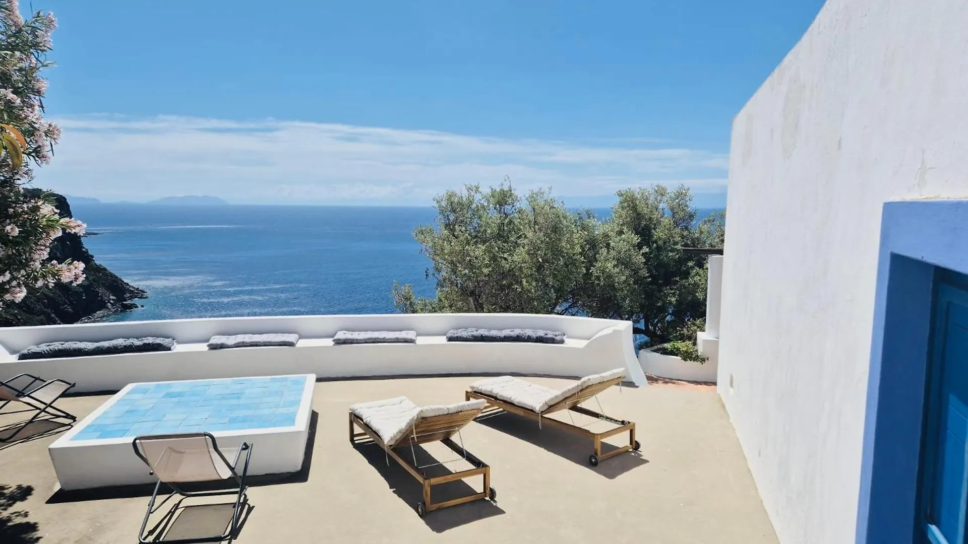 Villa Vista Mare A Filicudi Pecorini